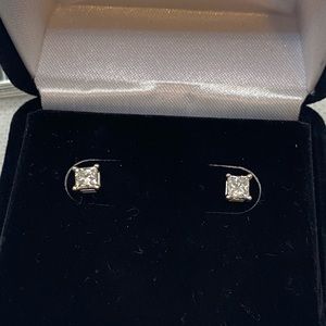 18k gold certified earrings